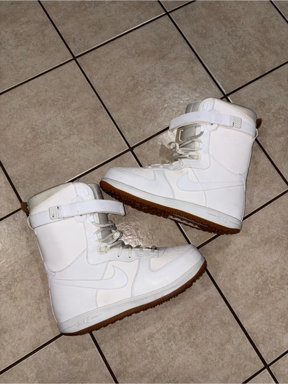 Nike zoom Force 1 size 13 snowboard White High-Top Snow/Sport Boots